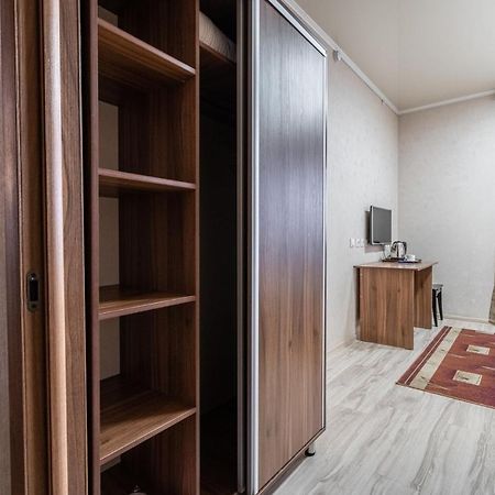 Madanur Hotel Karakol Bagian luar foto